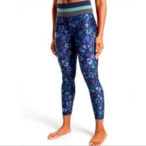 Athleta Elation Abstract 7/8 Tight, Small Petite, Powervita
